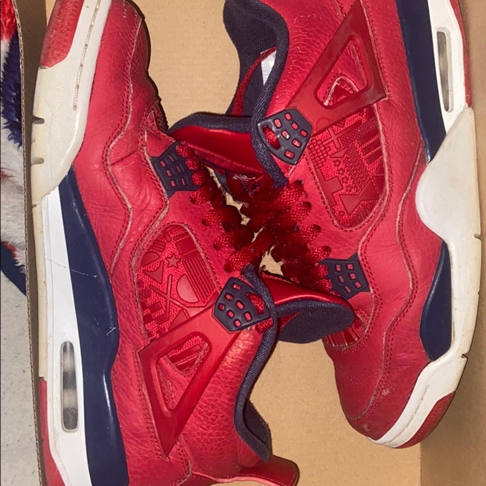 Jordan threes lightly used